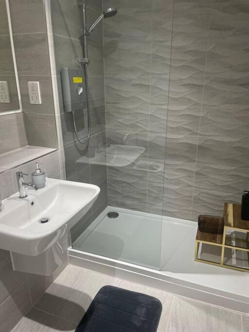 Appartement Stylish Flat In Old Trafford à Manchester Extérieur photo